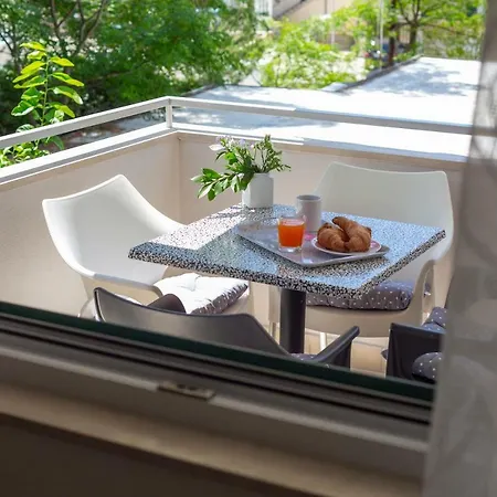 Pjero 3+2 Apartman *